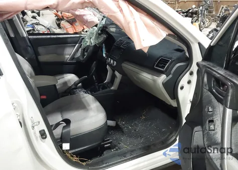 2018 Subaru Forester 2.5I из США, поврежденный, VIN JF2SJAAC7JG485607